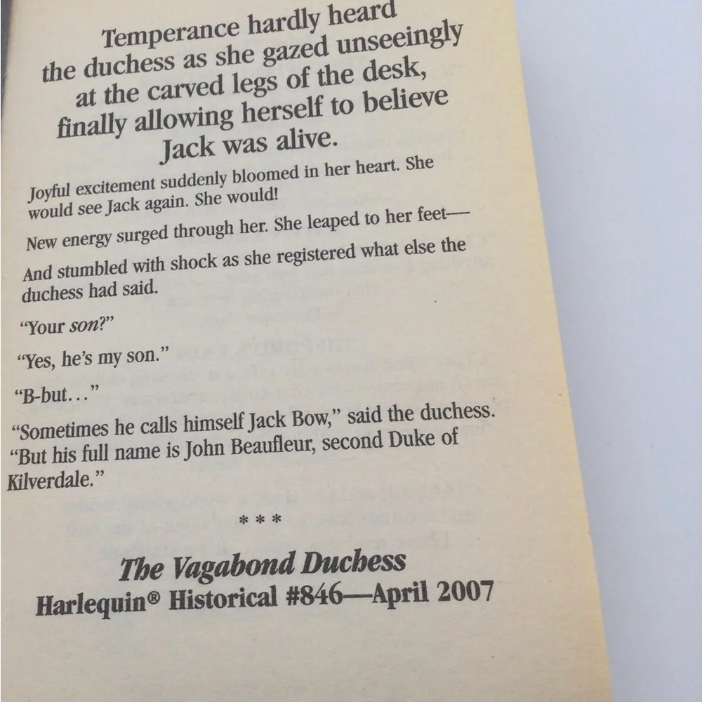 Vintage Claire Thornton vagabond duchess. Book.